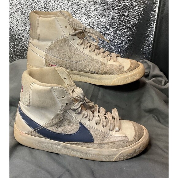 Nike Blazer Mid 77 Athletic‎ Basketball Sneaker Boys 4Y White FB9125-100 - Picture 2 of 10